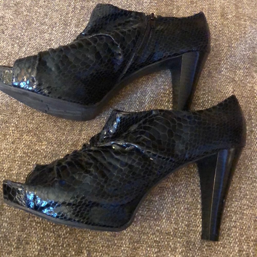 Open toes heels